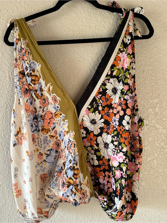 Free People Tops - Free People Tied To You tank top in a multicolored floral "Vintage Combo"
